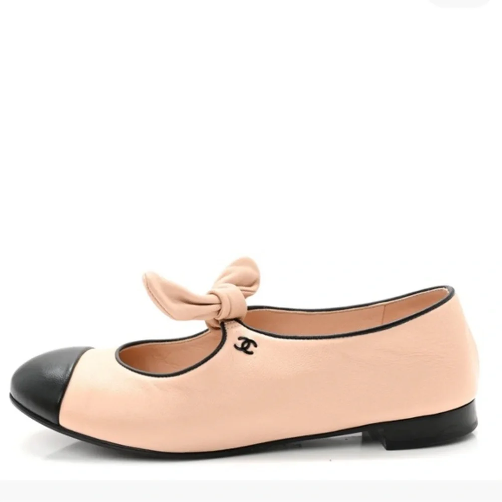 **CHANEL** Two-Tone Beige and Black Flats Mary Jane Size 42